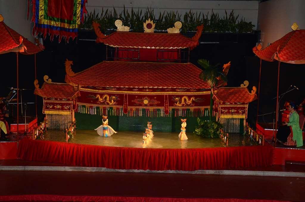 Khách sạn Rex