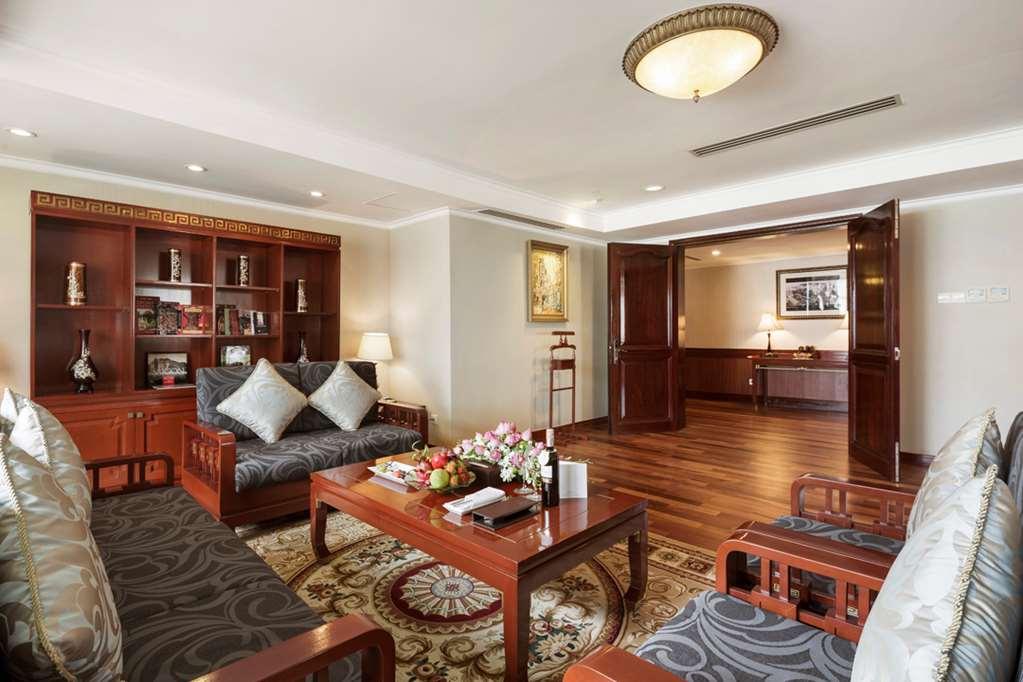 Khách sạn Rex 5*