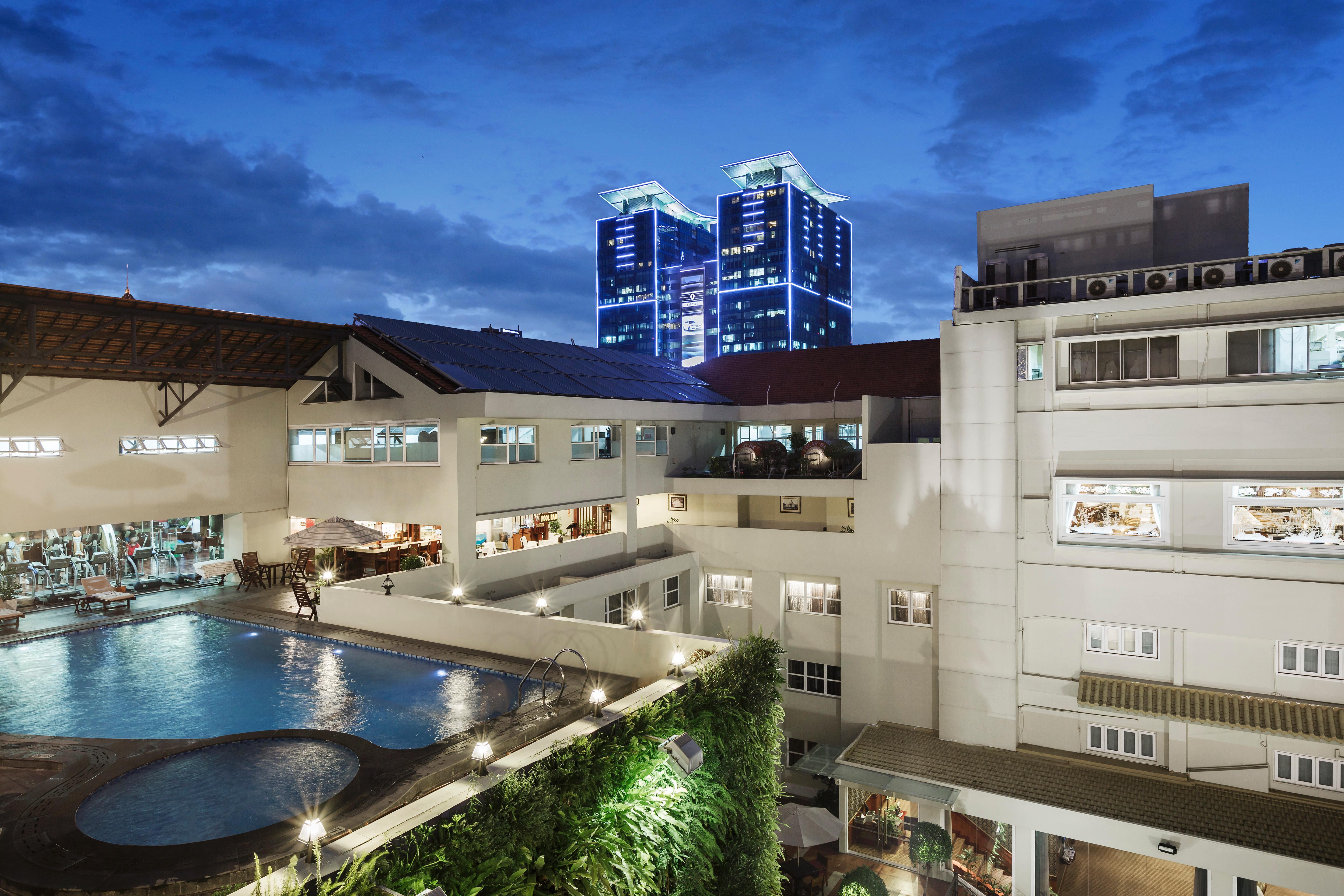 Khách sạn Rex 5*